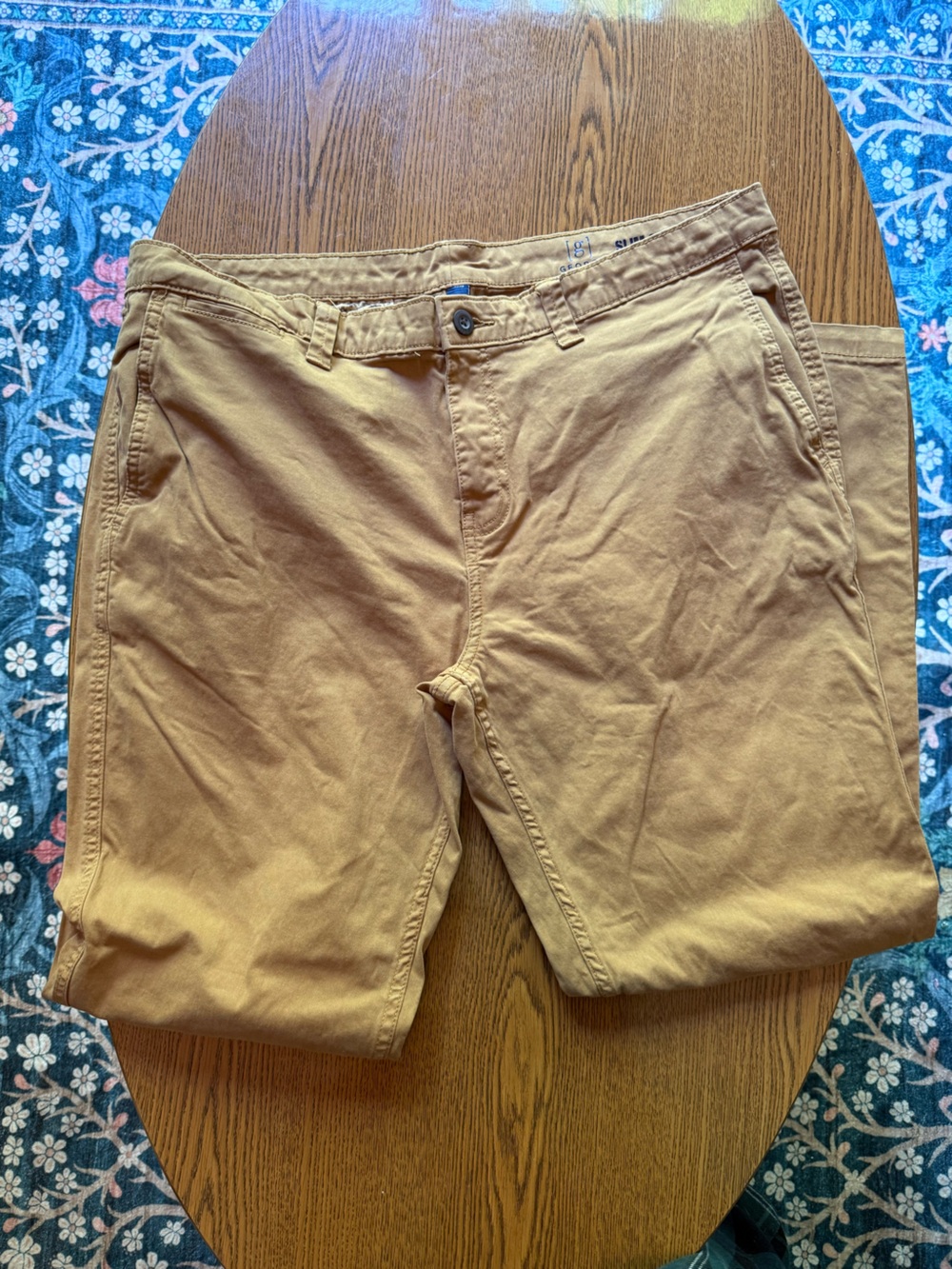 Men's khaki chinos